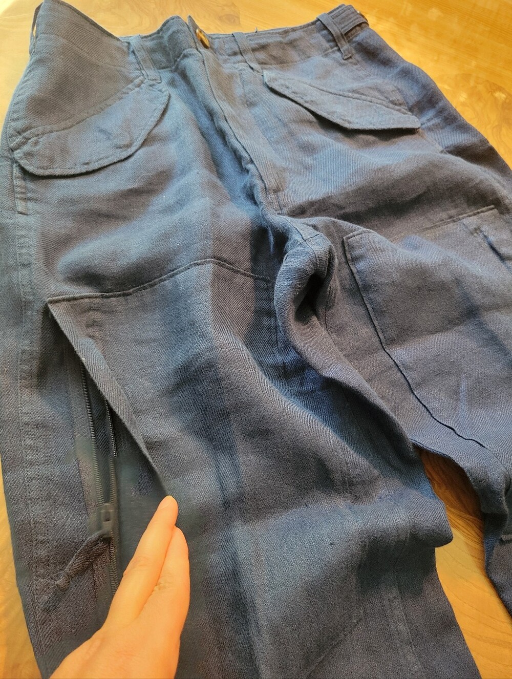 Ralph Lauren 100% Linen Deep Navy Cropped Cargo Pants with Drawstring Cuffs - Picture 5 of 10